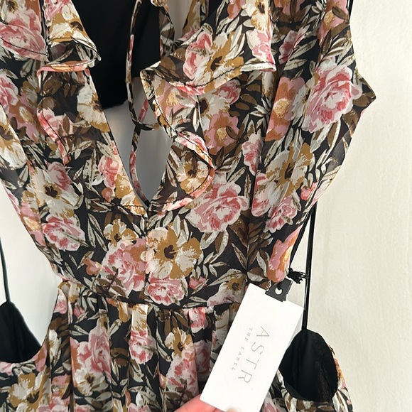 ASTR the label size M dress NEW WITH TAGS - Picture 4 of 5